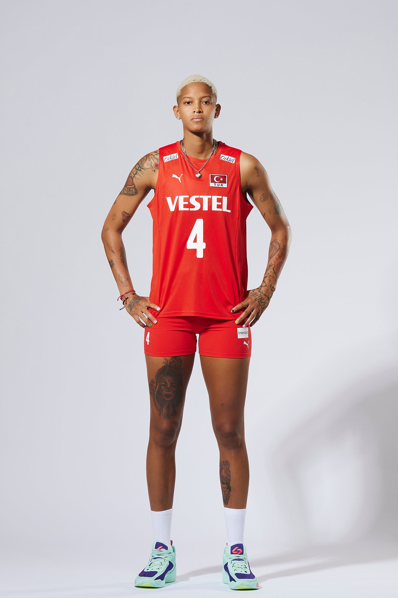 Studio portrait of Melissa Vargas wearing the Türkiye Women’s National Volleyball Team uniform.